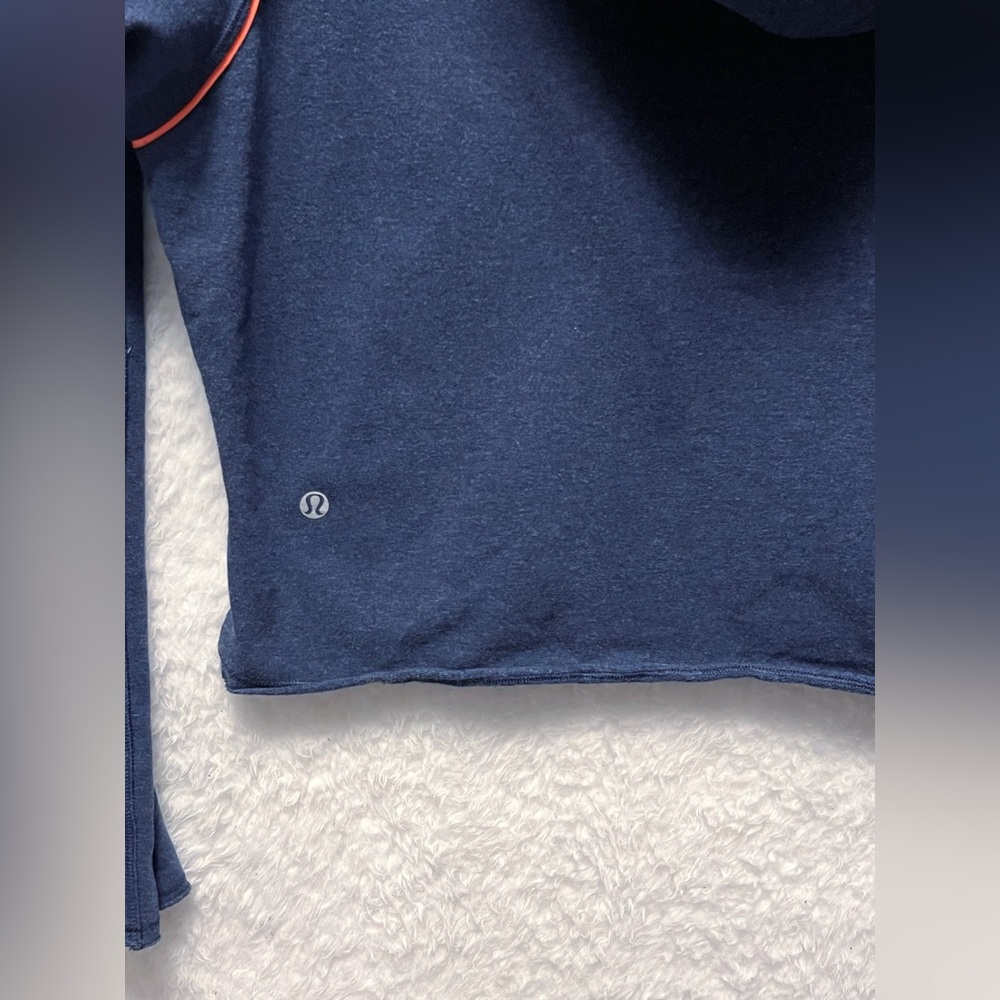 Lululemon Please Me Cropped d Pullover Size 6 Navy Great Condition - Picture 12 of 13